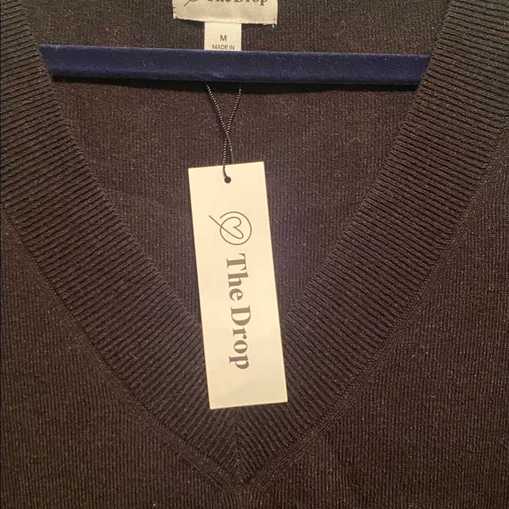 The Drop Black V-Neck Sweater…size M - Picture 6 of 6
